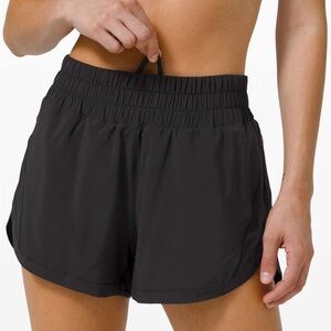 EUC Lululemon Track That High-Rise Lined Short 3", size 6 in black